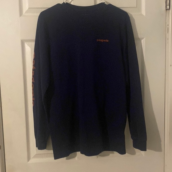 Patagonia Other - Patagonia men’s regular fit long sleeve tee